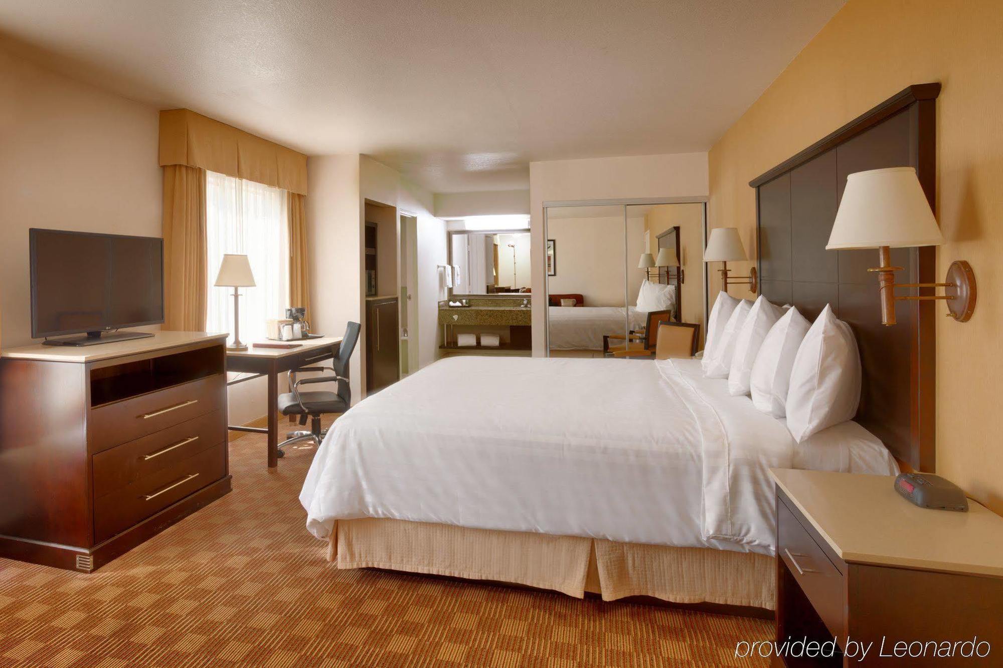 Cortona Inn And Suites Anaheim Resort Exteriör bild