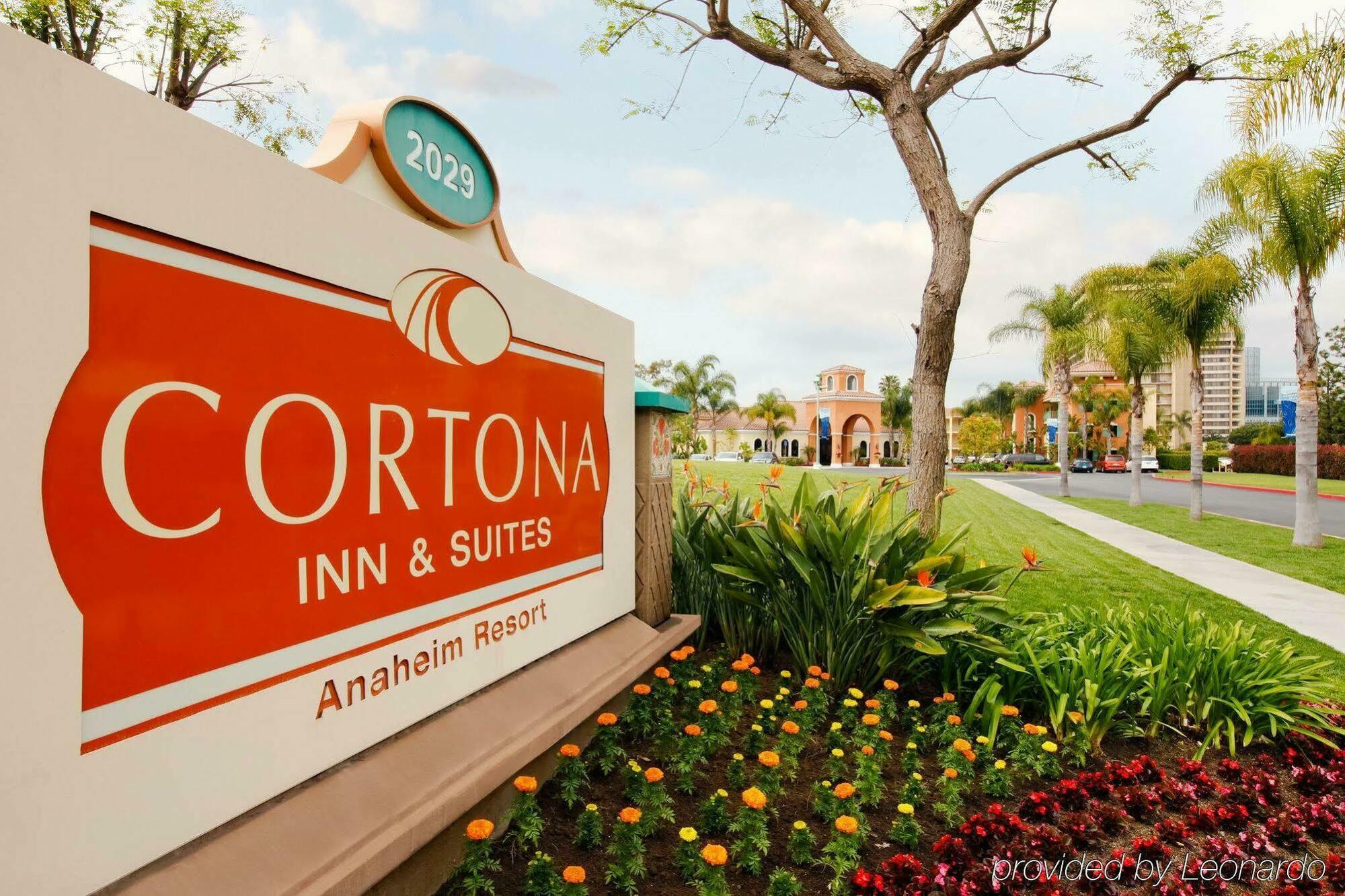 Cortona Inn And Suites Anaheim Resort Exteriör bild